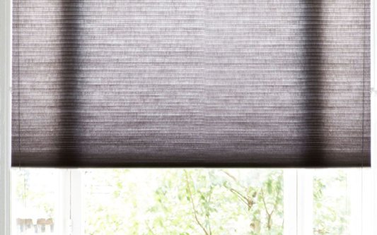 volwassene Kauwgom Cirkel Raamdecoratie voor grote ramen - ilumio raamdecoratie